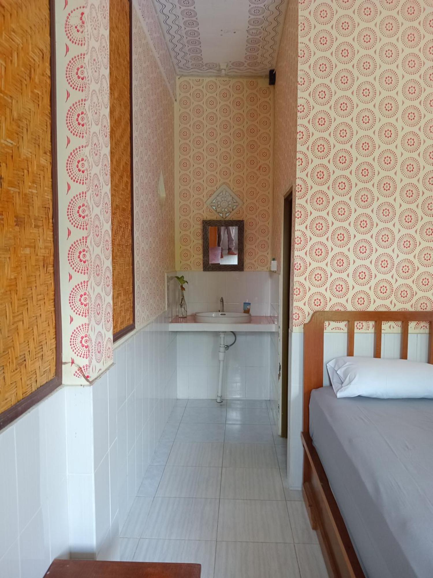 Kanaya Homestay & Warung Heaven Мундук Экстерьер фото
